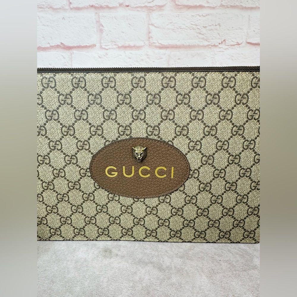 Gucci Brown Monogram Wristlet Clutch with Gold Logo - Picture 2 of 10